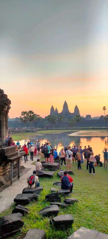 Siem Reap Tour Guide: Angkor Wat Sunrise Tour & Beng Mealea - What to pack for ten hours among the temples