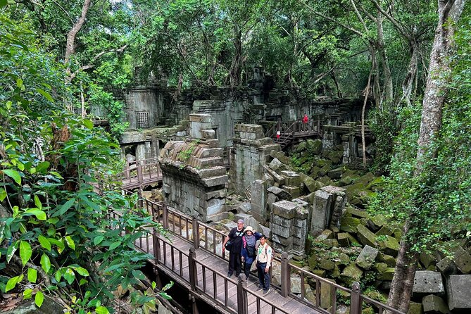 Siem Reap Tourist Attractions 2 Day Angkor Wat Shared Tour - The faces of Bayon and the Angkor Thom terraces