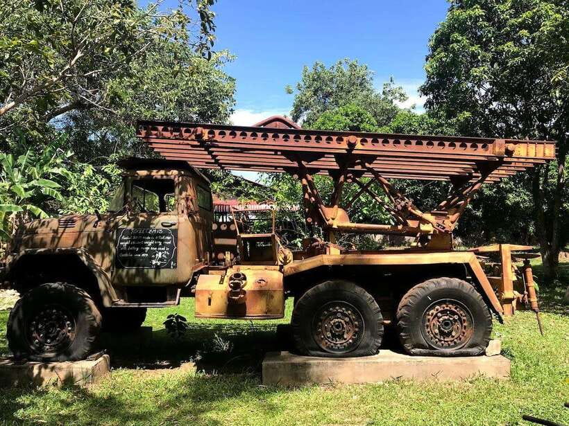 Siem Reap: War Museum included Ticket and Pickup Drop Off - Entering a Garden Filled With Military Equipment