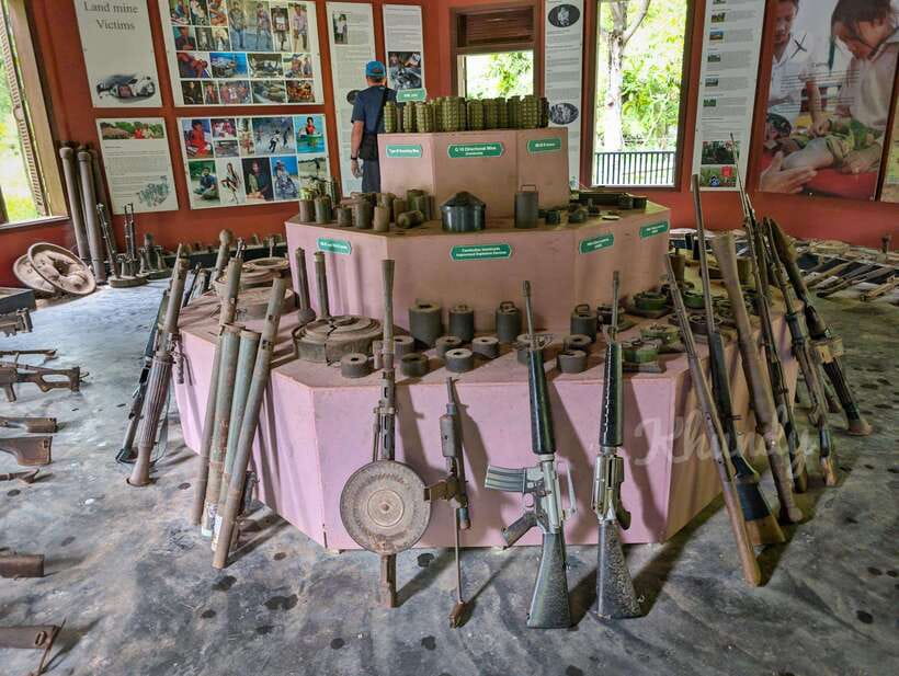 Siem Reap: War Museum included Ticket & Free Round trip - The tuk-tuk pickup keeps the visit easy