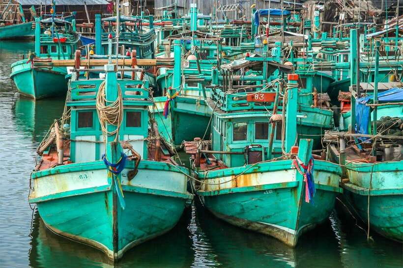 Sihanoukville City Tour for Cruise Passengers with 7 Stops - Wat Krom offers a quieter hour