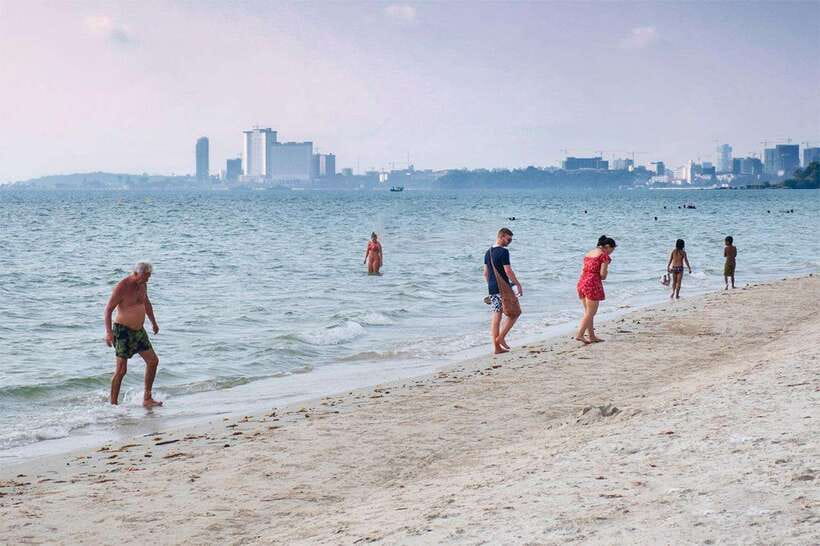 Sihanoukville City Tour for Cruise Passengers with 7 Stops - Tomnub Rolork shows working coastal life