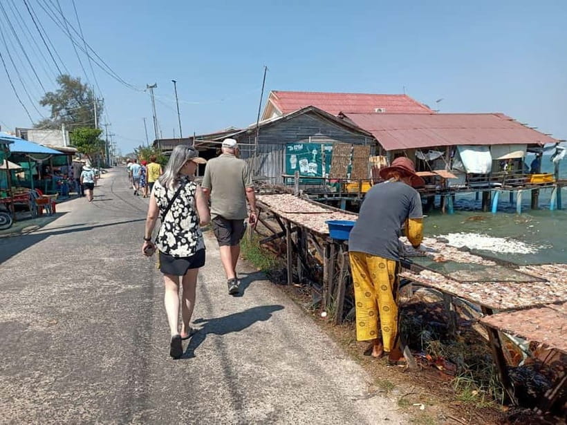 Sihanoukville: Group Shore Excursion from Cruise Port - Meeting the founders at Preah Thong and Neang Neak