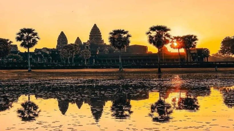 Small-Group Explore Angkor Wat Sunrise Tour with Guide - Angkor Wat at sunrise and during the first two hours