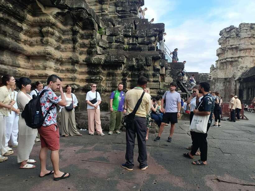 Small-Group Full Day Angkor wat Guide tour with Sun set - Why this day works for a first visit