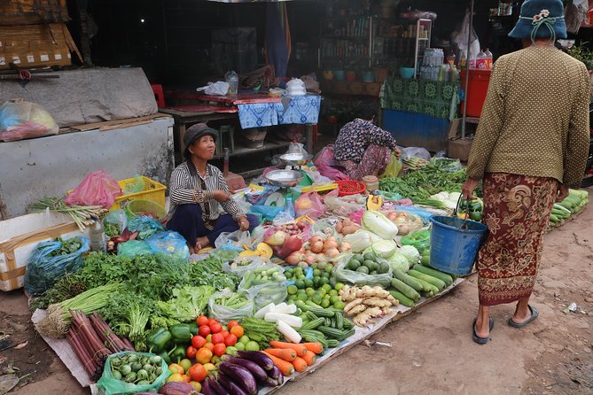 Street Food Tasting Tour including Dinner - Who should book this experience?