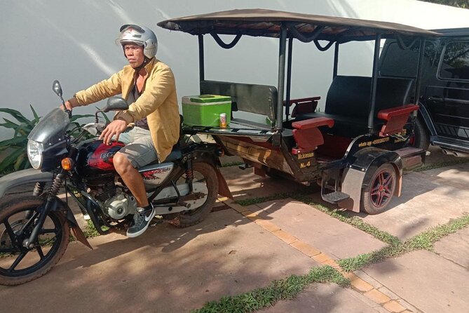 Sunrise Angkor Wat Temple Half Day Tour ( Small-Group Tour) - What the private transport means