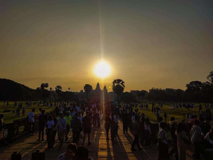 Sunrise at Angkor Wat Temple: 3-Hour Private Tour - Why a Private Guide Helps With Photos and Pace