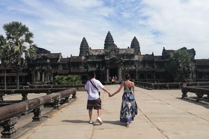 Sunrise Small Group Tour to Angkor Wat Temple - Should you book it?