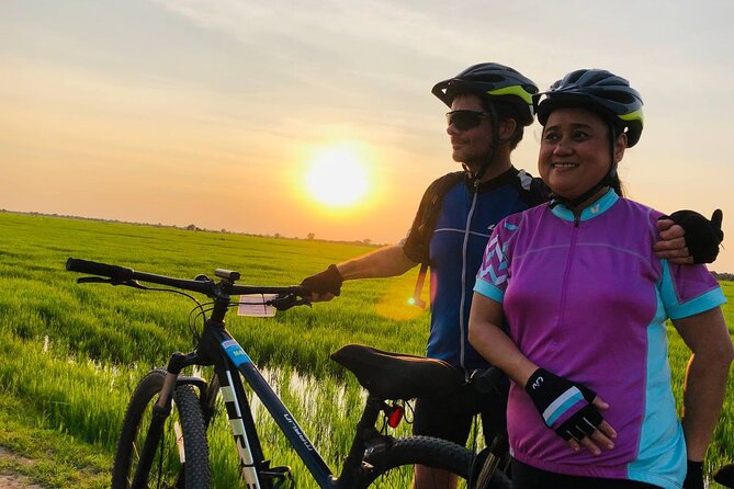 Sunset at Countryside - Leaving Siem Reap by bicycle at 2:30 pm