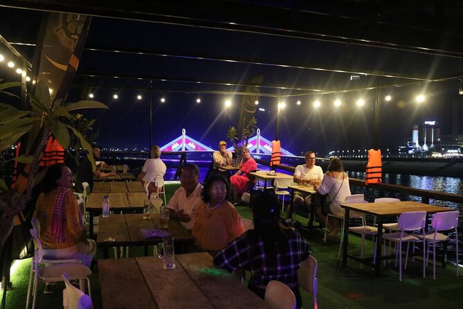 Sunset Cruise-Unlimited Beers-Sodas-BBQ buffet-Fruit platter - Who will enjoy this Mekong evening?