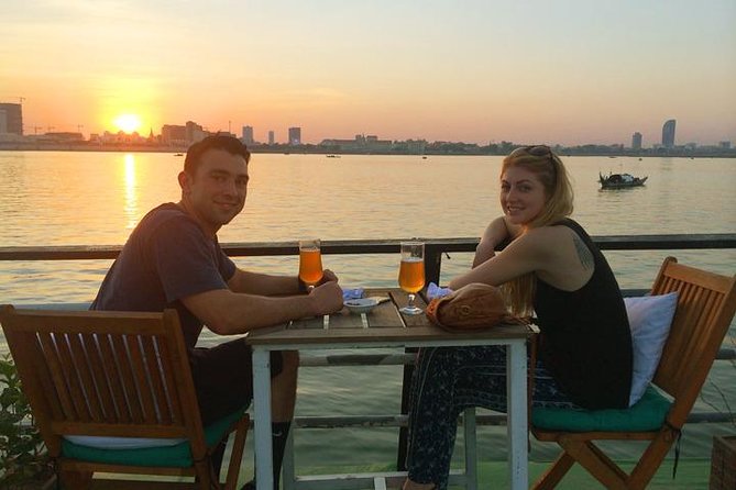 Sunset Cruise with unlimited beer & soft drinks -English speaking guide on board - Starting at Preah Sisowath Quay