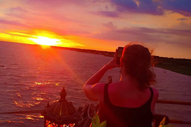 Sunset Dinner and drinks includes a Floating Village cruise tour. - Is the $49 price fair?