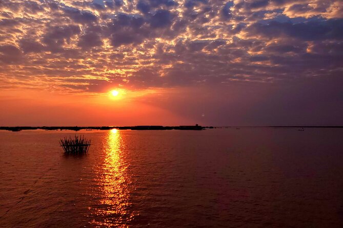 Sunset Dinner and drinks includes a Floating Village cruise tour. - Timing, weather, and practical details