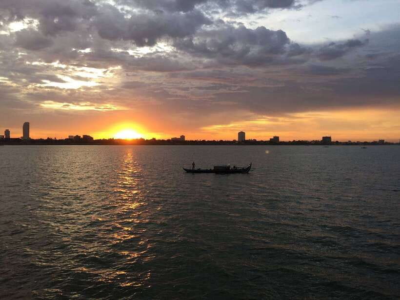 Sunset Dinner Tour: Tonle Sap Lake Floating Village - Who will enjoy this evening most