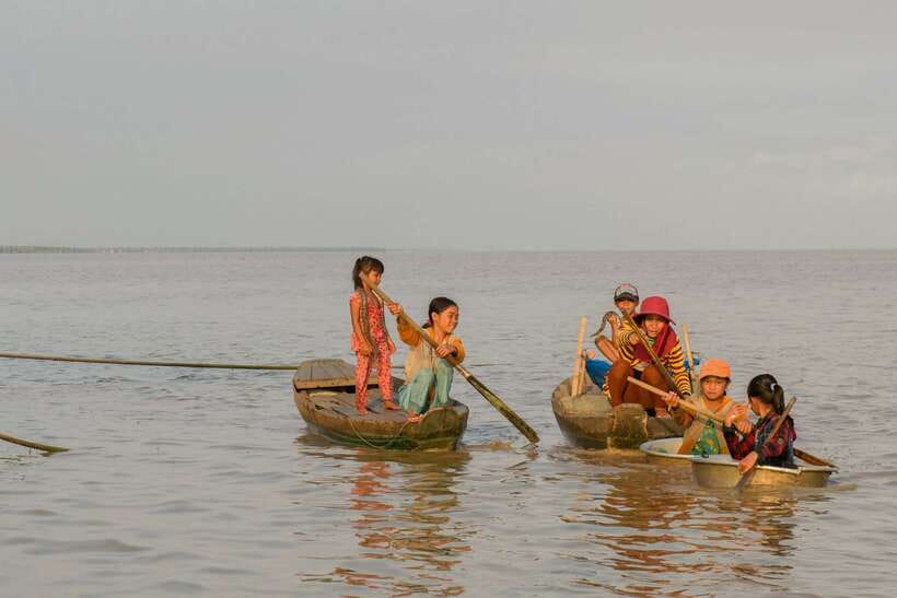 Sunset Dinner Tour: Tonle Sap Lake Floating Village - Leaving Siem Reap for Tonle Sap
