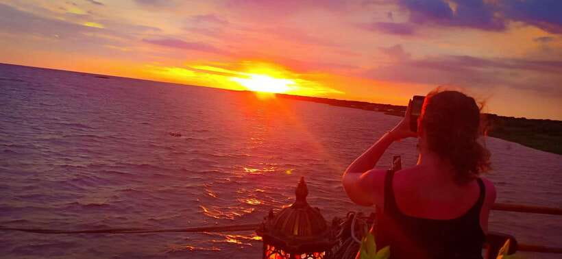 Sunset Dinner Tour: Tonle Sap Lake Floating Village - The crocodile and fish farm stop