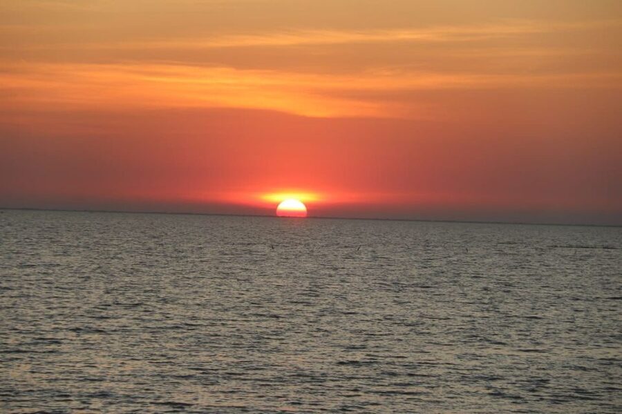 Sunset Dinner Tour: Tonle Sap Lake Floating Village - Sunset over Tonle Sap