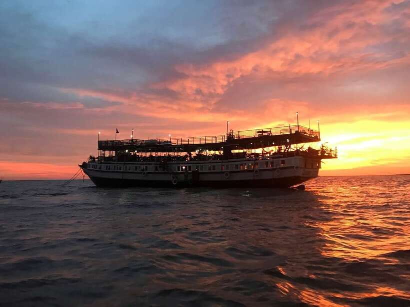 Sunset Dinner Tour: Tonle Sap Lake Floating Village - The lotus fields and the meaning behind the flower