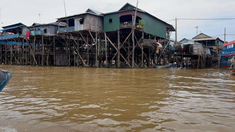Sunset Kompong Pluk Floating Village - A local market before the lake