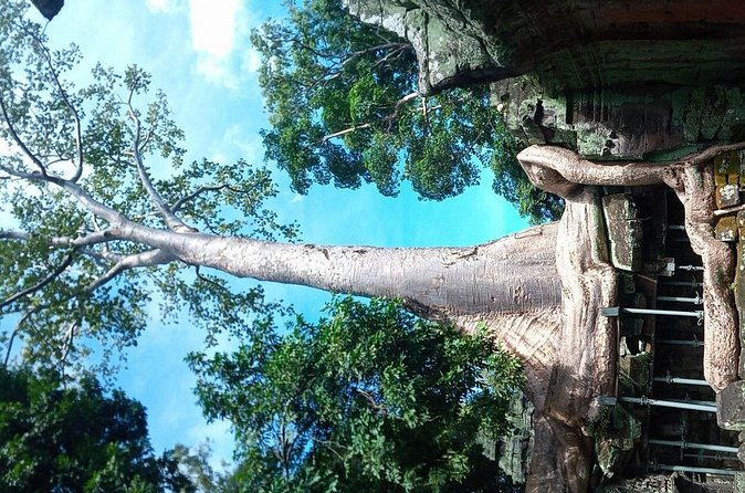 The Magnificent Angkor Wat - Heat, clothing, and the pace of the day
