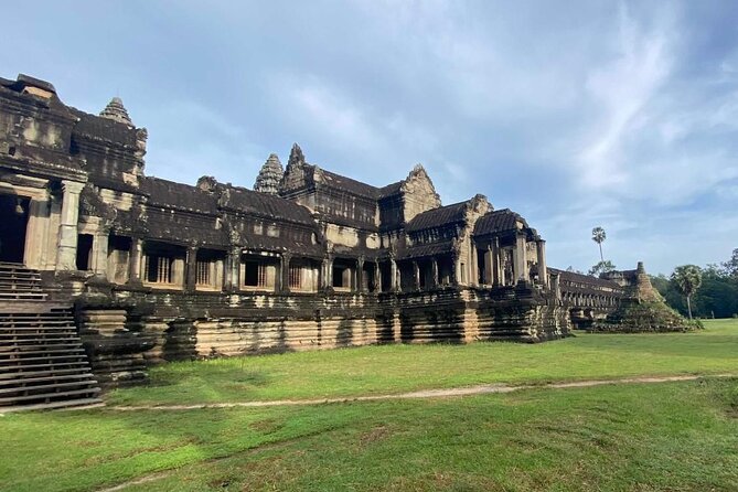 The Magnificent Angkor Wat - Bayon and the faces of Angkor Thom