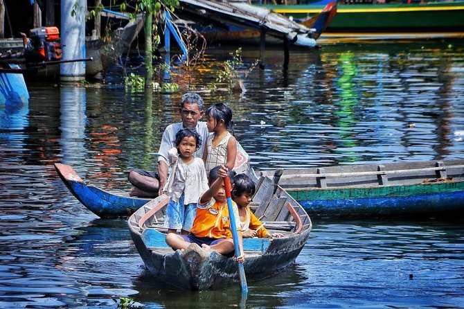 Tonle Sap Lake & Kampong Phluk Village Half-Day Tour - What the guides add to the day