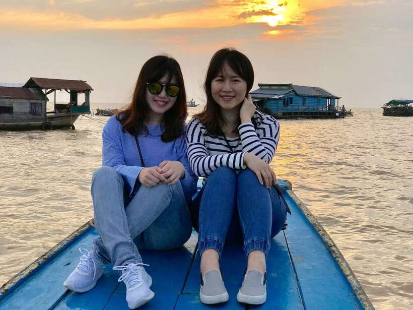 Tonle Sap Tour of Kompong Phluk Village & Evening Food tour - The floating restaurant pause