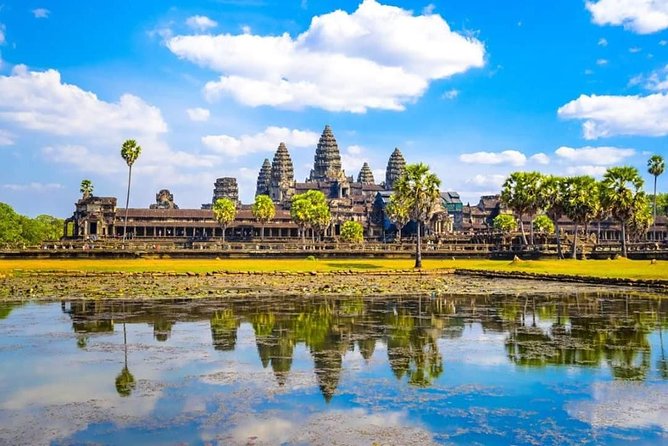 Ultimate Half Day Tour- Angkor Wat, Ta Promh and Bayon Temple - Angkor Thom’s South Gate and the question of Bayon