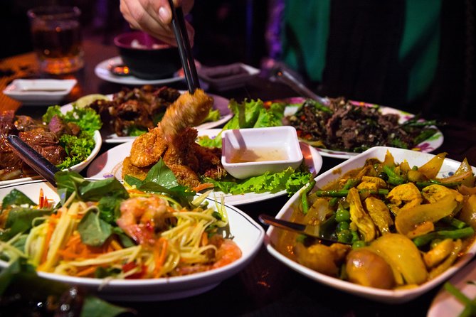 Ultimate Phnom Penh Food Tour by Tuk Tuk: 20 Tastings and Drinks - Stop six: roadside sweets by Independence Monument
