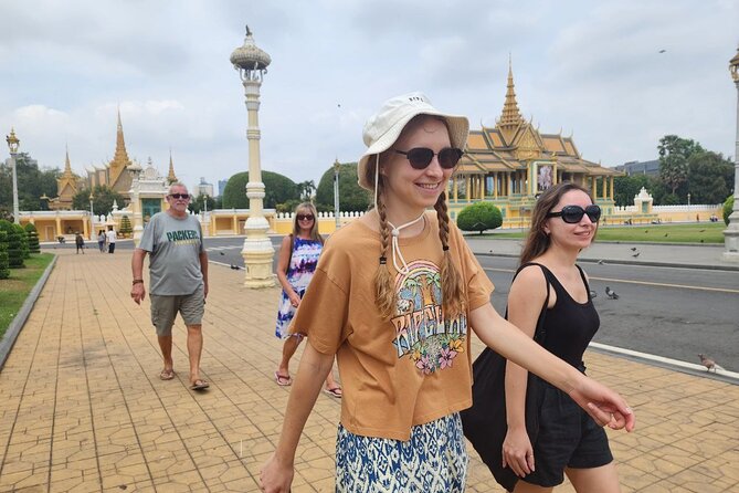 Visit 11 Places in One Day including S21 & Killing Field - Why this one-day Phnom Penh route works