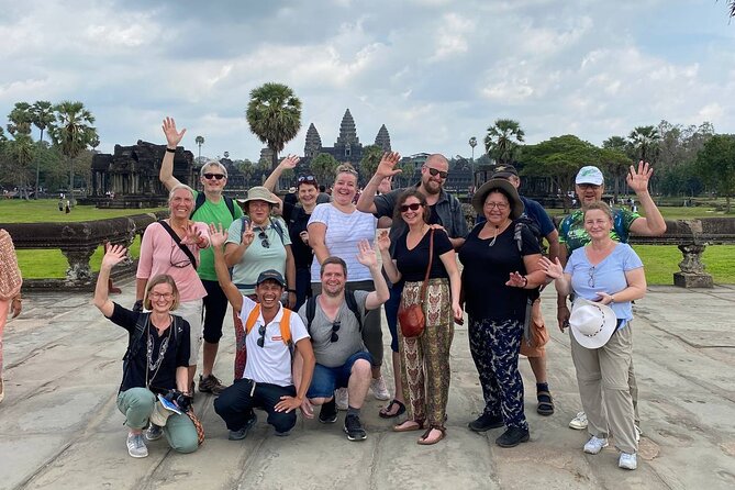 Wildlife Expedition: Elephant Sanctuary, Kbal Spean Banteay Srei - Angkor Wat: begin with Cambodia’s great symbol